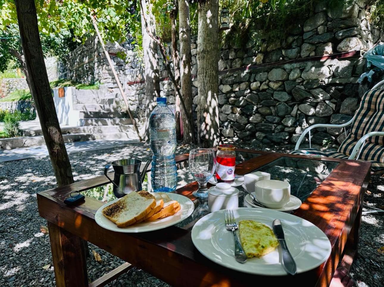 Old Hunza Inn Karimabad  エクステリア 写真