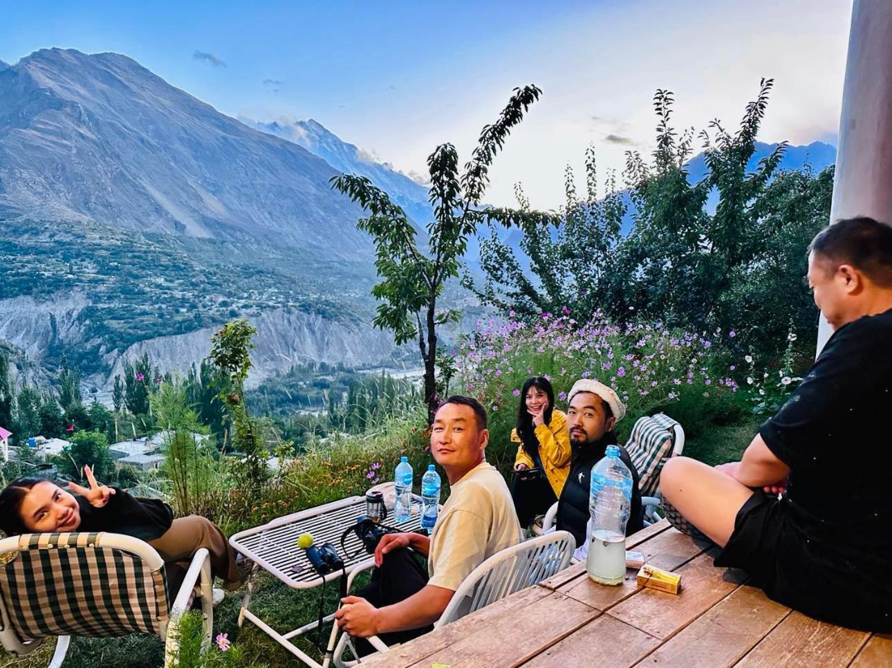 Old Hunza Inn Karimabad  エクステリア 写真